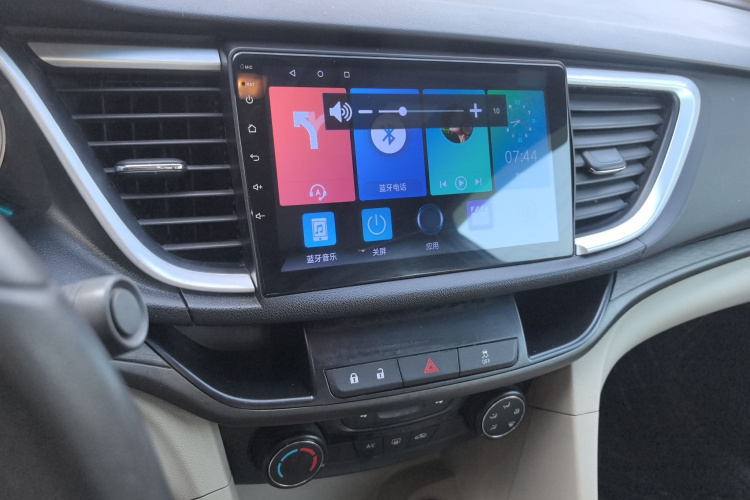 别克 英朗 2015款 15N 自动精英型中控内饰12