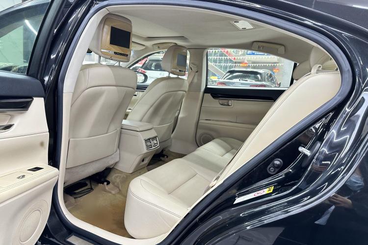 雷克萨斯ES 2013款 250 精英版中控内饰7005