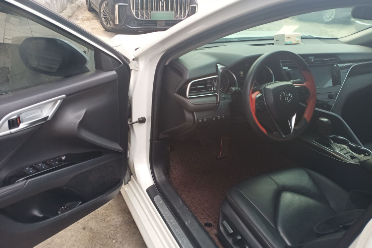 丰田 凯美瑞 2019款 2.5G 豪华版 国VI中控内饰20