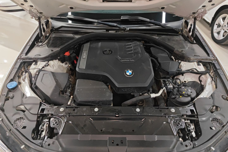 宝马3系 2022款 改款 325i M运动套装机舱底盘24