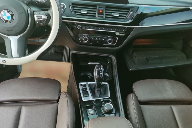 宝马1系 2020款 120i M运动套装局部细节18