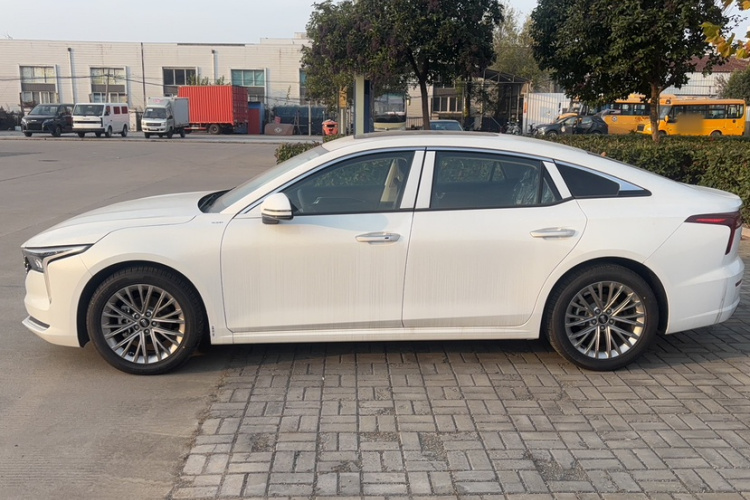 奔腾B70 2025款 龙耀版 1.5T 欢享型车身外观6003