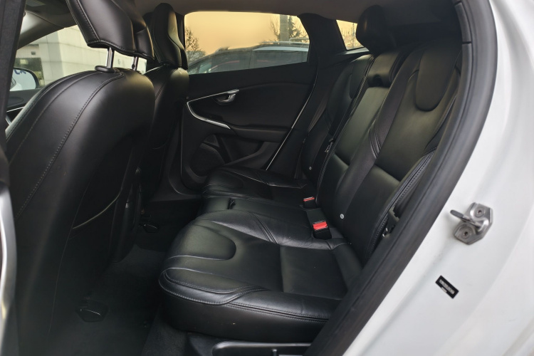 沃尔沃V40 2017款 T3 智逸版中控内饰7008