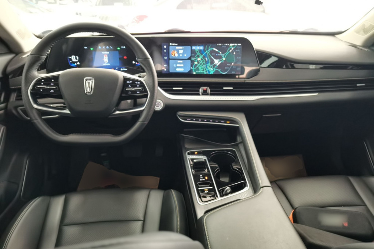 奔腾B70 2025款 龙耀版 1.5T 欢享型中控内饰12