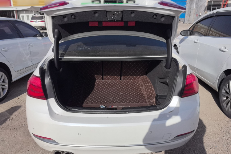 宝马3系 2018款 320Li 时尚型机舱底盘23