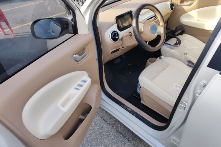 五菱汽车 宏光MINIEV 2025款 四门版 进阶款中控内饰20