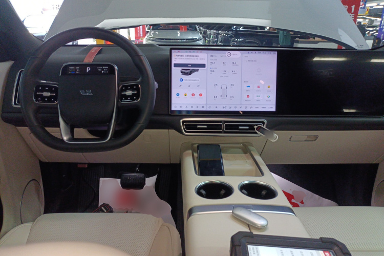 理想汽车 理想L8 2024款 Ultra中控内饰12