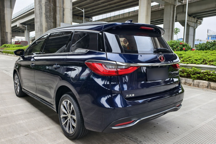 比亚迪 宋MAX 2019款 1.5T 自动智联睿逸天窗型 7座 国VI车身外观6005