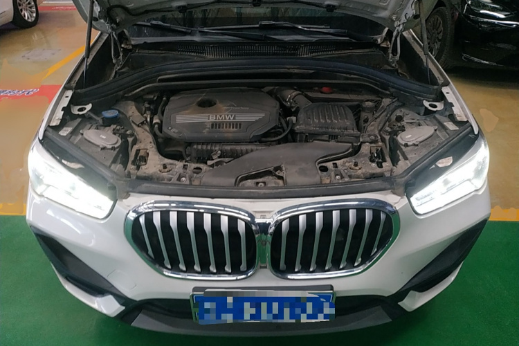 宝马X1 2020款 sDrive20Li 时尚型机舱底盘24