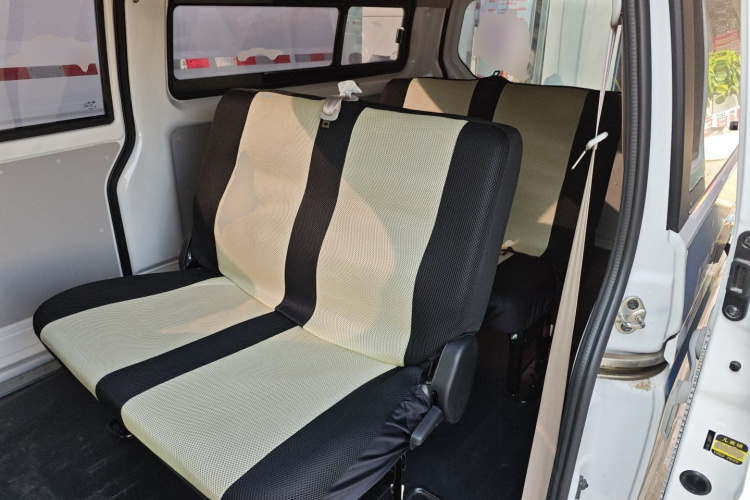 SRM鑫源 好运 2025款 启航版  弗迪42.3kWh 305km 6座中控内饰21