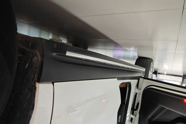 奔驰GLE 2017款 GLE 400 4MATIC局部细节9002