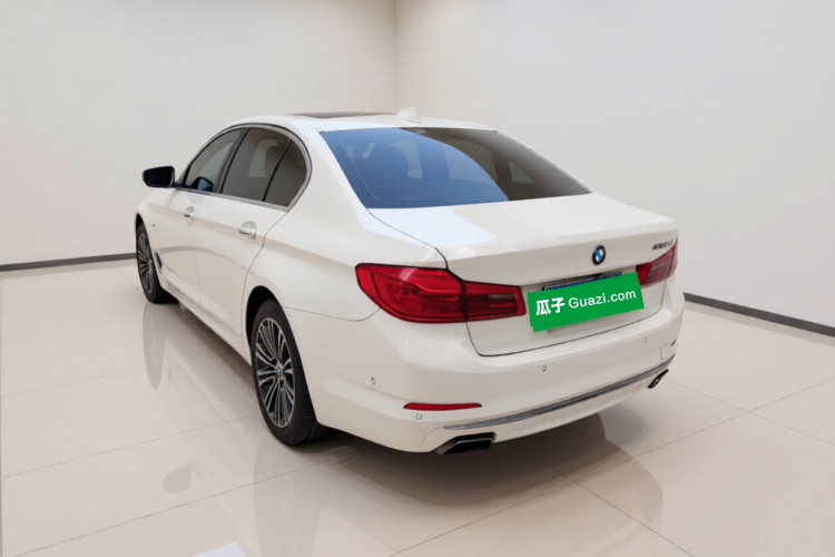 宝马5系 2018款 改款 530Li 尊享型 豪华套装车身外观5