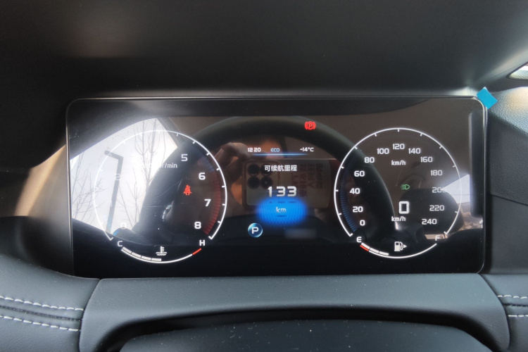 吉利汽车 豪越 2020款 1.8TD 自动舒适型 7座中控内饰7004