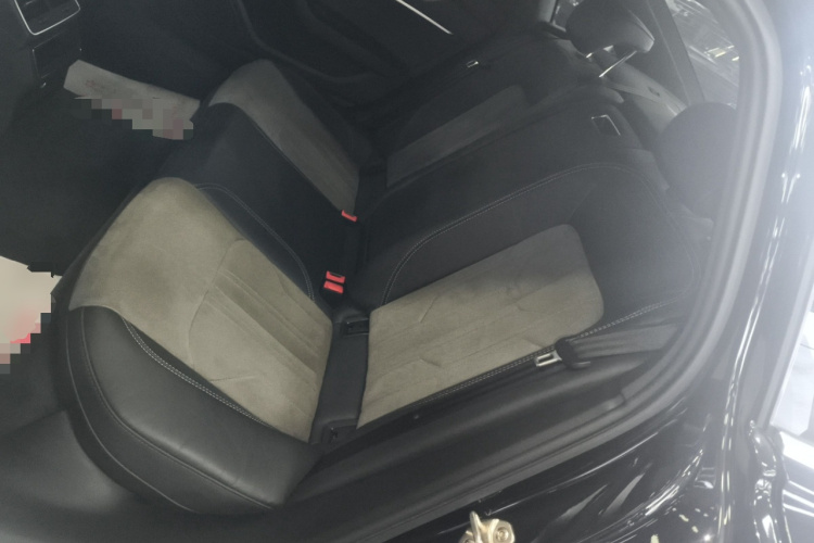 奥迪A6L 2020款 40 TFSI 豪华动感型中控内饰21