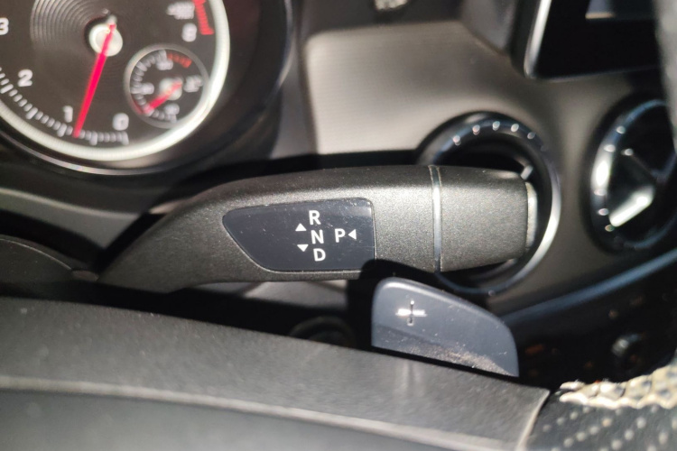 奔驰CLA 2016款 改款 CLA 200 动感型局部细节18