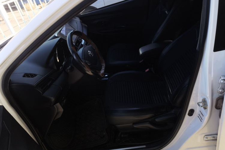 丰田 YARiS L 致炫 2019款 1.5E CVT魅动版 国VI中控内饰19