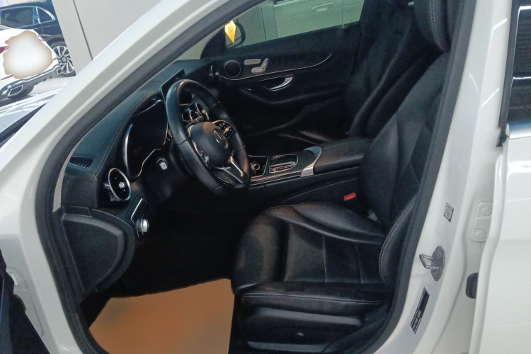 奔驰C级 2019款 改款 C 260 L 运动版局部细节19