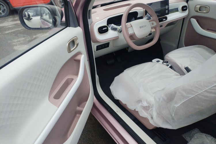 吉利银河 熊猫 2025款 210km 元气熊中控内饰20