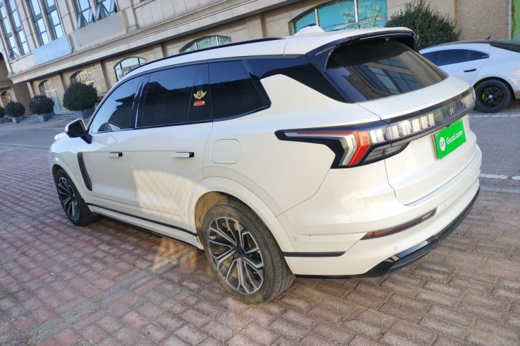 领克09 EM-P 2023款 2.0TD EM-P 远航版PM 七座车身外观4