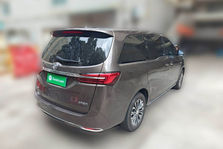 别克GL8 2023款 改款 陆上公务舱 豪华型车身外观6005