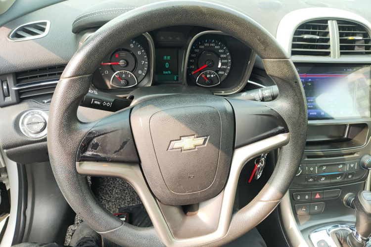 雪佛兰 迈锐宝 2014款 1.6T 自动舒适版中控内饰13