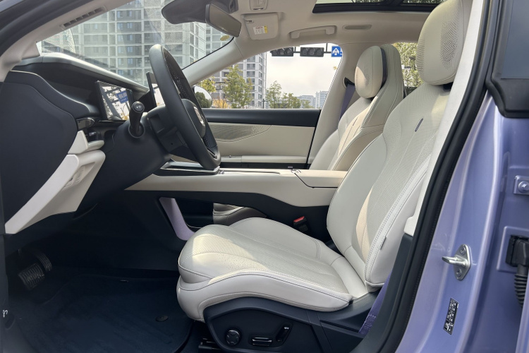 领克07 2024款 EM-P 126长续航智驾Ultra中控内饰7001