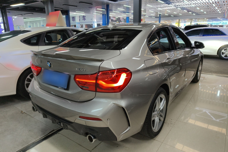 宝马1系 2020款 120i M运动套装车身外观6003