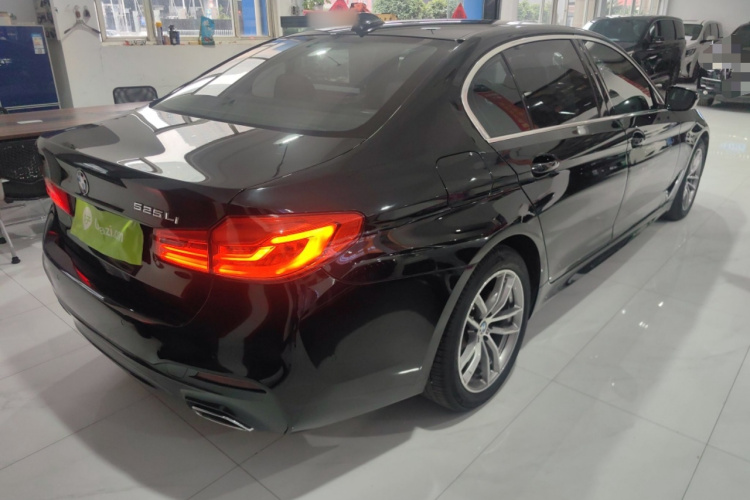 宝马5系 2020款 525Li M运动套装车身外观6005