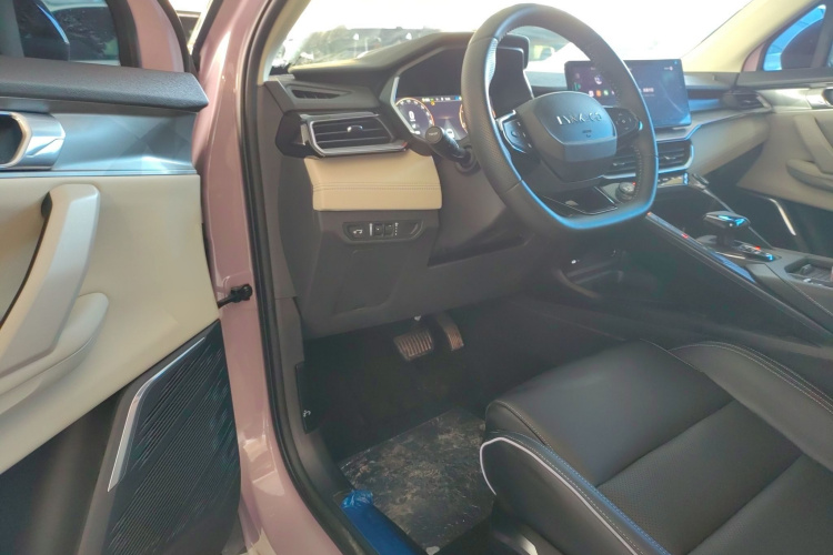 领克06 2023款 Remix 1.5T Shero中控内饰20