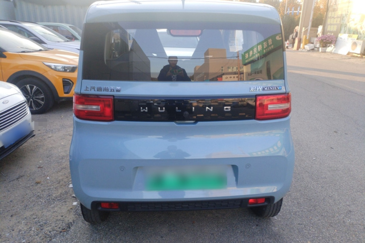 五菱汽车 宏光MINIEV 2022款 轻松款 磷酸铁锂车身外观6
