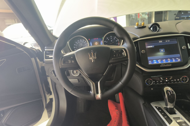 玛莎拉蒂 Ghibli 2014款 3.0T 标准版中控内饰13