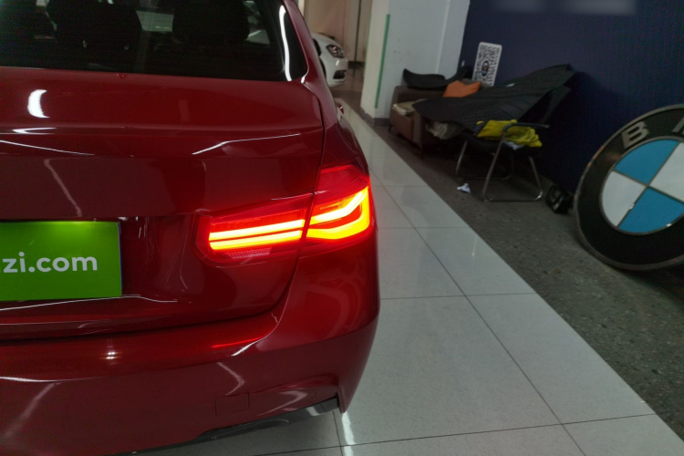 宝马3系 2017款 320Li M运动型车身外观9