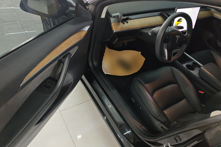 特斯拉 Model 3 2021款 标准续航后驱升级版 3D6中控内饰20