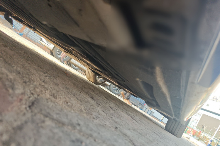 宝马3系 2022款 改款 325Li M运动套装局部细节9004