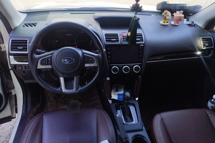 斯巴鲁 森林人 2016款 2.5i 尊贵导航版中控内饰12