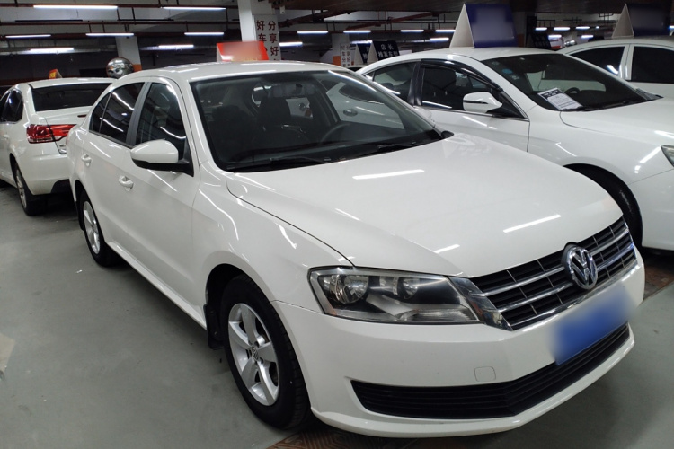 大众 朗逸 2013款 改款经典 1.6L 自动风尚版车身外观6002