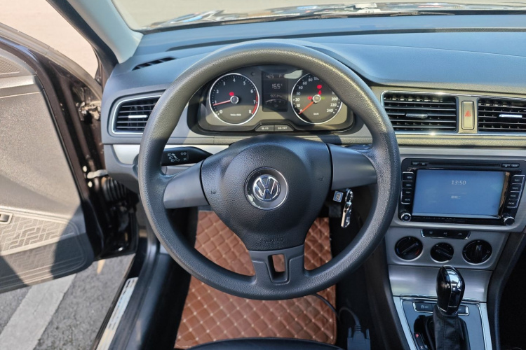 大众 朗逸 2013款 改款经典 1.6L 自动舒适版中控内饰13