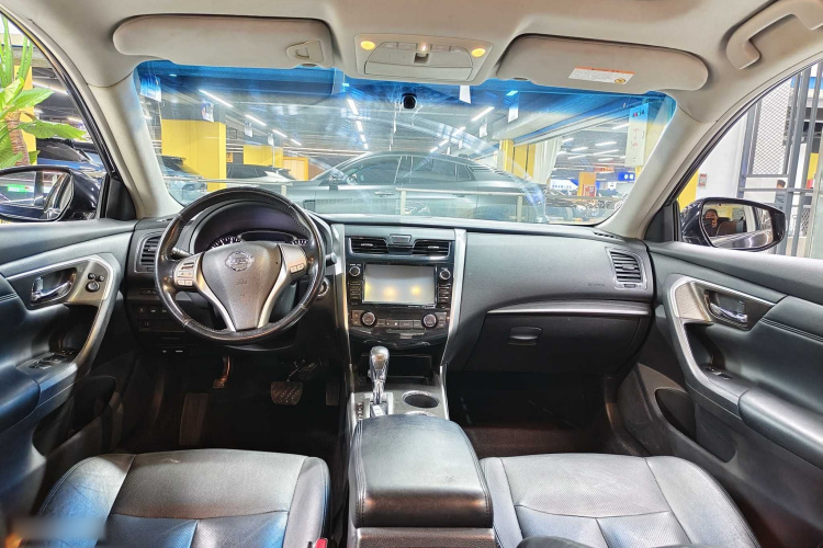 日产 天籁 2013款 2.0L XL舒适版中控内饰7005