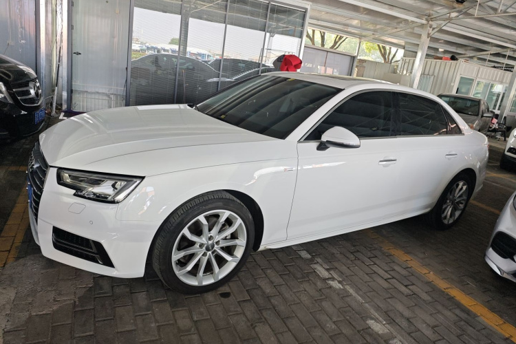 奥迪A4L 2018款 30周年年型 40 TFSI 时尚型车身外观4