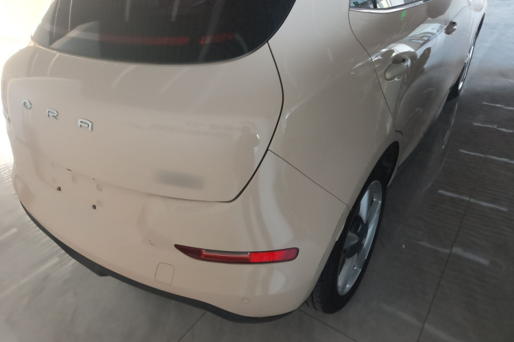 欧拉好猫 2023款 401km标准续航 豪华型 磷酸铁锂车身外观9