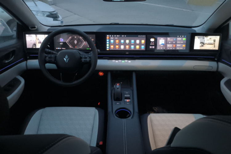 灵悉L 2024款 头号玩家版中控内饰12