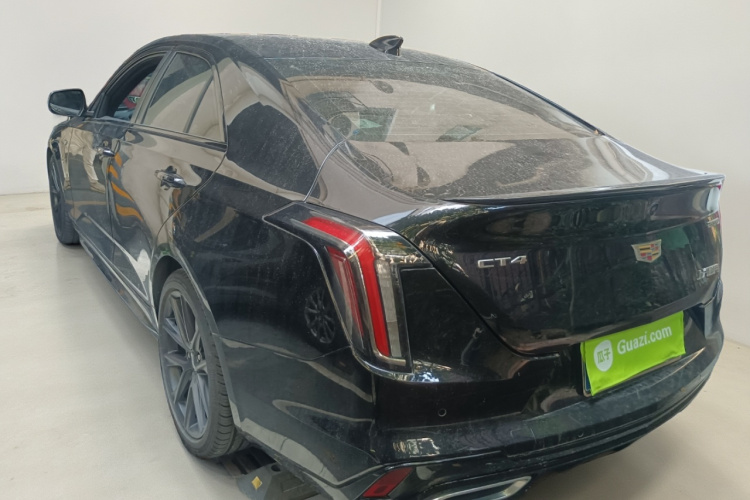 凯迪拉克CT4 2021款 28T 尊贵型车身外观5