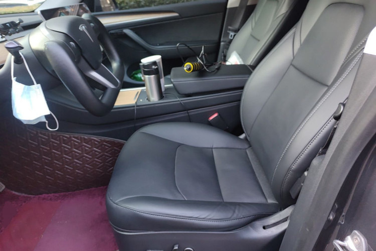 特斯拉 Model Y 2021款 长续航全轮驱动版中控内饰19