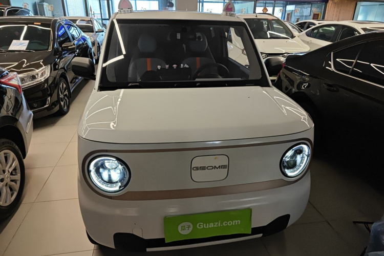 吉利银河 2023款 熊猫mini 200km 灵动熊车身外观2