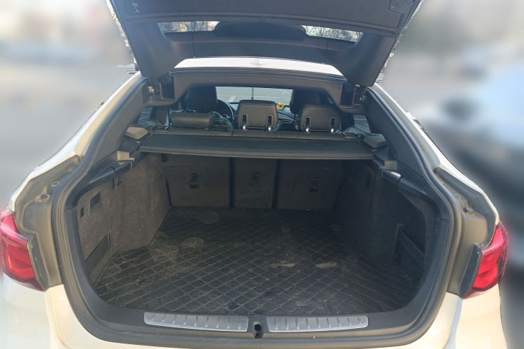 宝马3系GT 2020款 320i M运动曜夜版中控内饰23