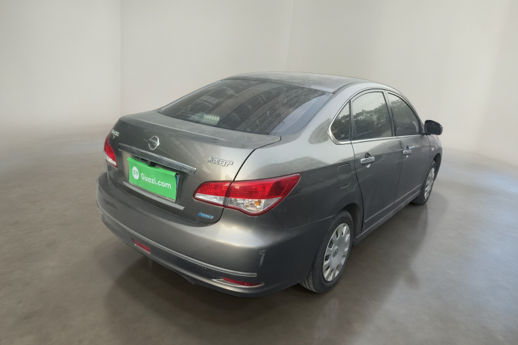 日产 轩逸 2012款 经典 1.6XE 手动舒适版车身外观7