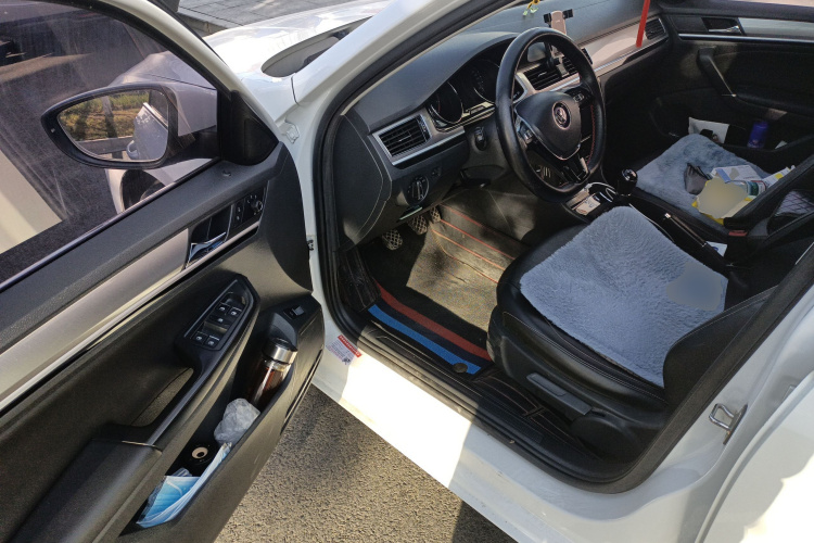 大众 宝来 2018款 1.5L 手动舒适型中控内饰20