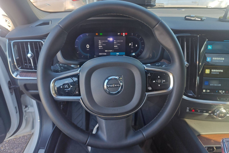 沃尔沃S60 2024款 B4 智远豪华版中控内饰13