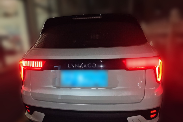 领克01 2017款 2.0T 四驱劲Pro版车身外观6004