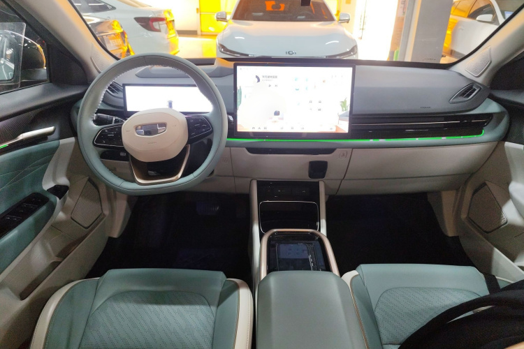 吉利几何G6 2022款 620 新趣型中控内饰7002